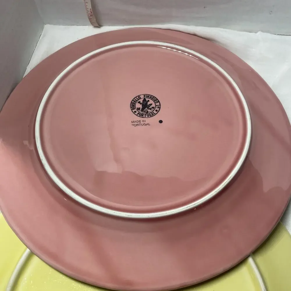 SET OF 2 Bordallo Pinheiro Dinner Plates 10”Pink & Yellow Rabbits Bunnies